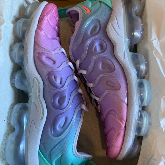 SOLD❌Nike air vapormax plus - Picture 6 of 16